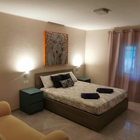 La Dimora Degli Artisti Bed and Breakfast Pescara Eksteriør billede